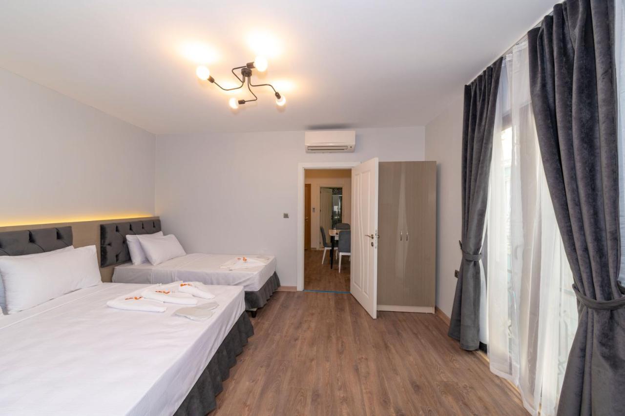 First Apart Apartment *